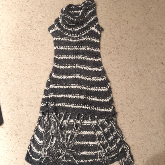 Sweater - Picture 1 of 2